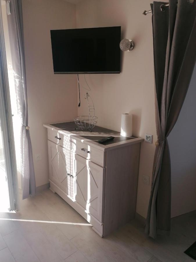 La Basse-Cour Apartment Vic-sur-Cère Екстериор снимка