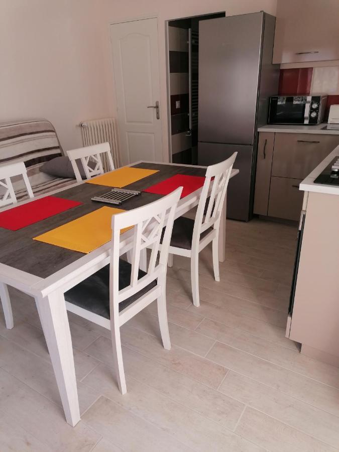 La Basse-Cour Apartment Vic-sur-Cère Екстериор снимка